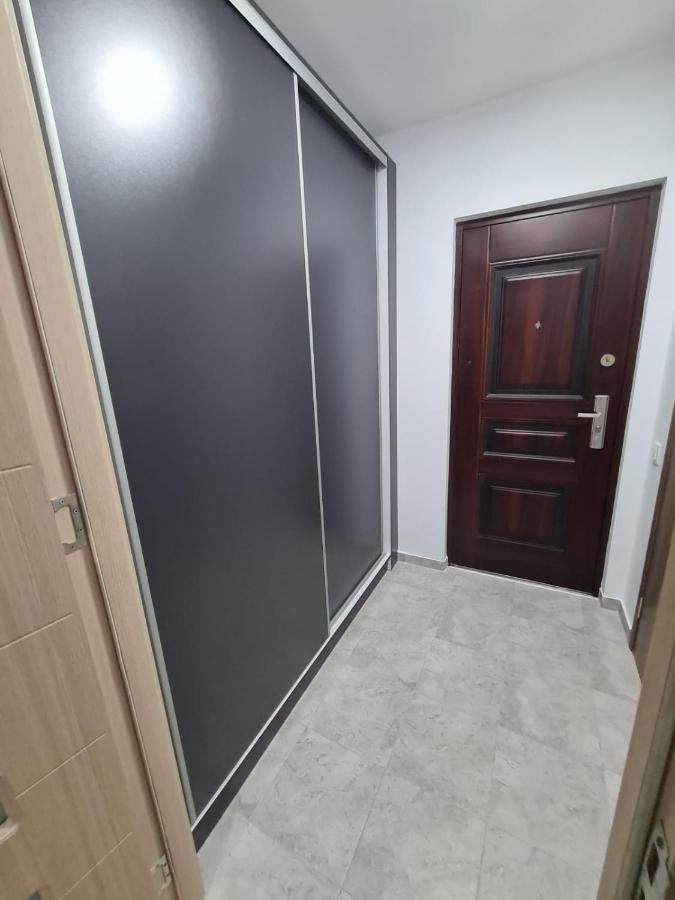 Garsoniera Luxury Lorena Pitesti Luaran gambar